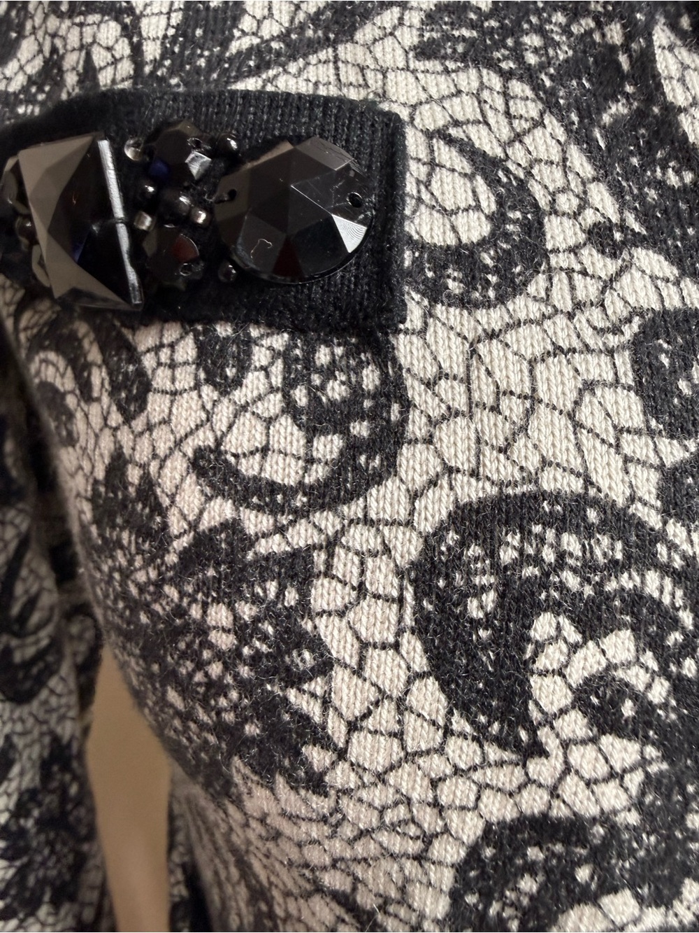 Michael Simon Black and White beaded Cropped Cardigan sweater size small - Picture 10 of 14